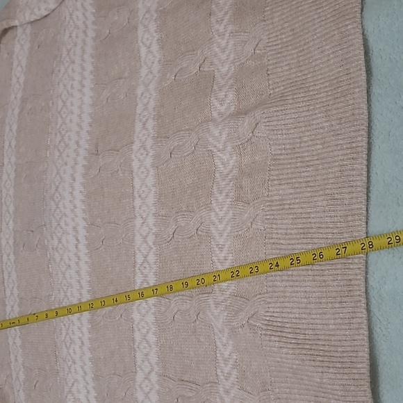 CROWN & IVY sweater size large - Picture 9 of 13